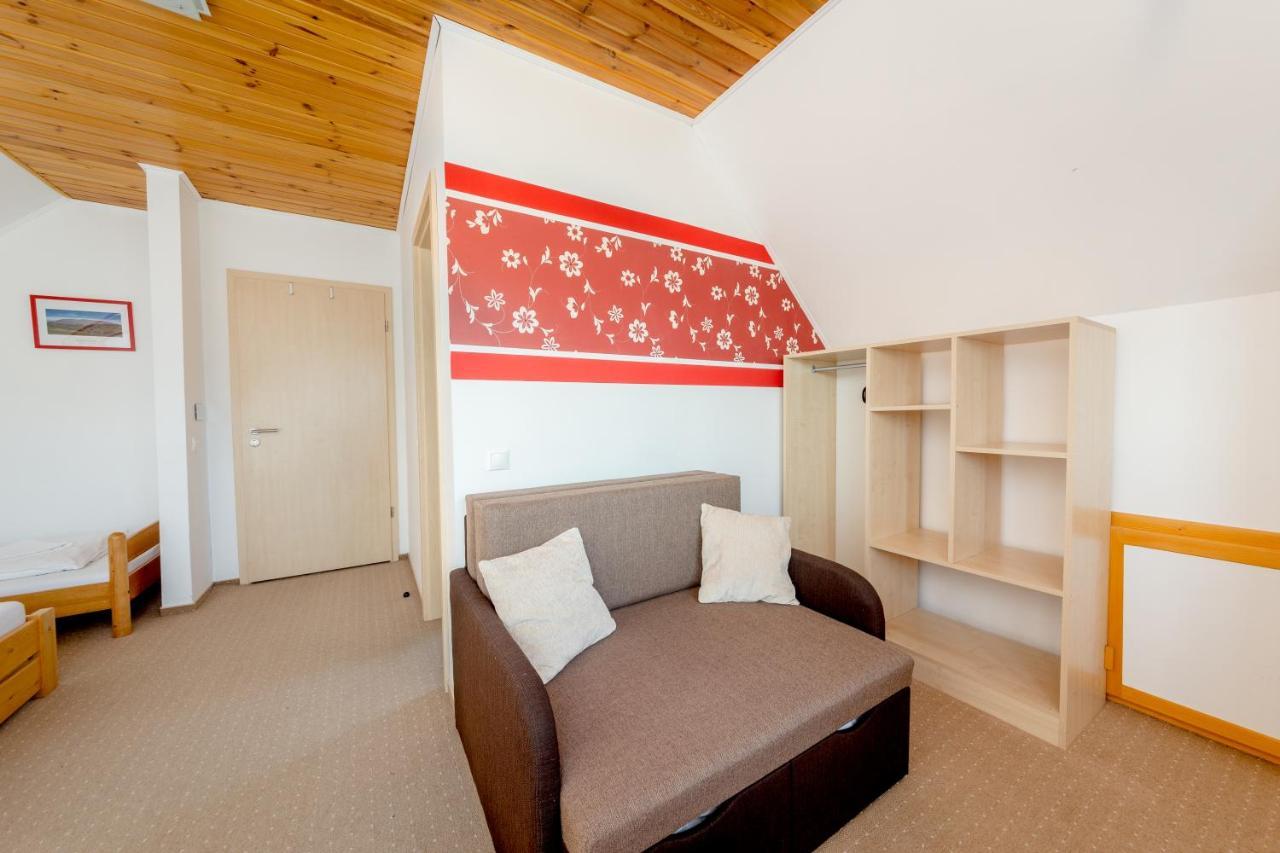 Rozmaring Vendeghaz Hotel Zengovarkony Luaran gambar