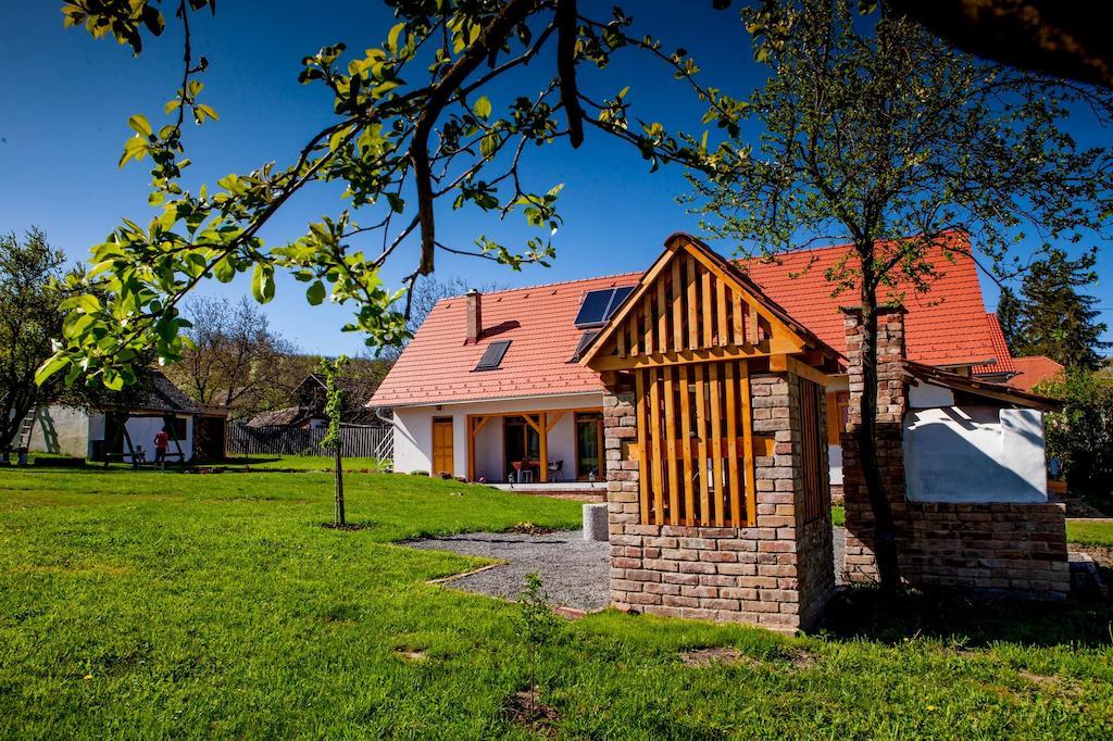 Rozmaring Vendeghaz Hotel Zengovarkony Luaran gambar