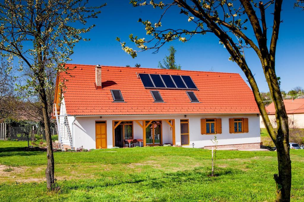 Rozmaring Vendeghaz Hotel Zengovarkony Luaran gambar